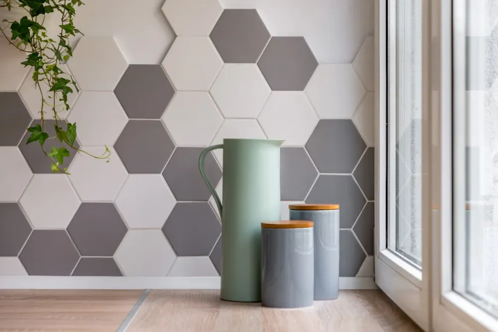 Pose de carrelage intérieur à Sombrin